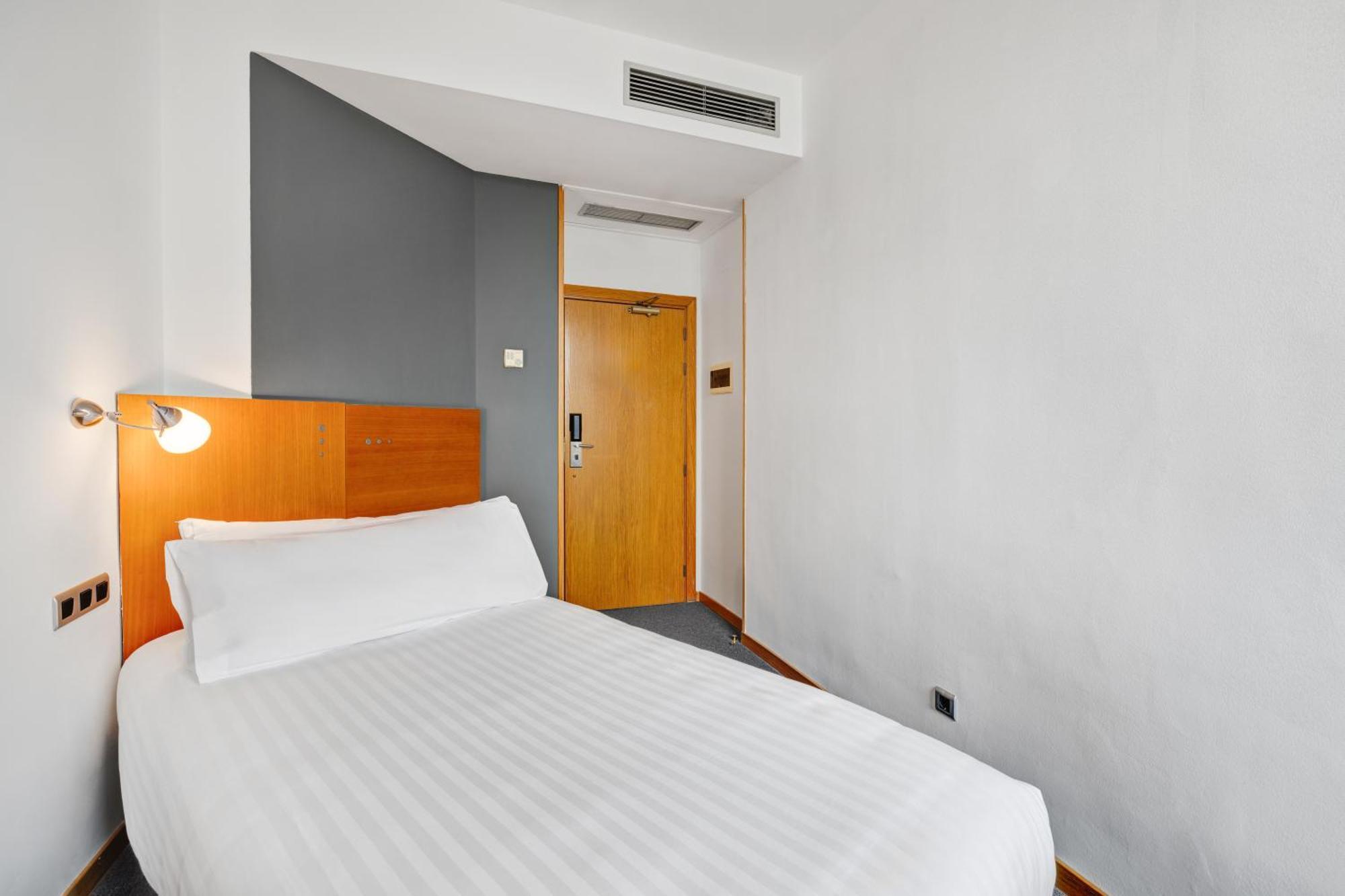 B&B Hotel Barcelona Mollet Porta De Gallecs Mollet del Vallès Εξωτερικό φωτογραφία